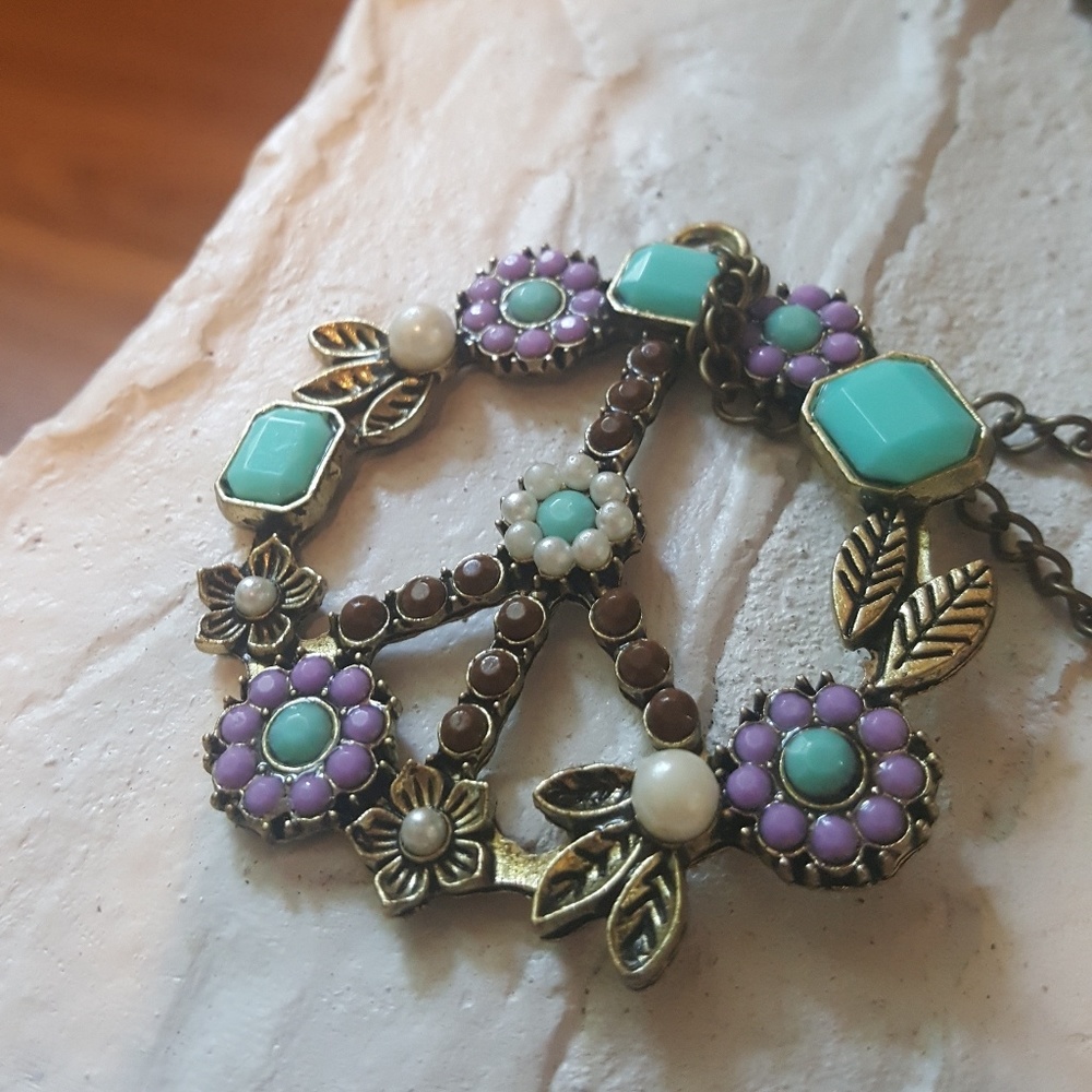Flowery Peace Sign Necklace